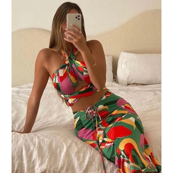 With Jean Naomi Set Skirt Wrap Top Viral Geo TikTok XL Extra Large Satin - Picture 1 of 16